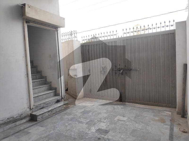 2250 Square Feet Warehouse In Mohlanwal For Sale