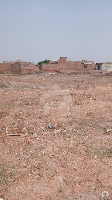 شادباغ لاہور میں 5 مرلہ رہائشی پلاٹ 22.5 لاکھ میں برائے فروخت۔