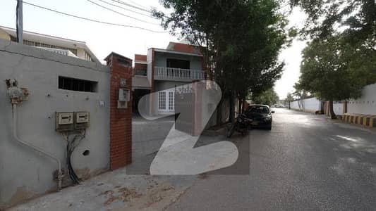 Downtown Karachi - A cut above the rest - 520sq yards house available for sale