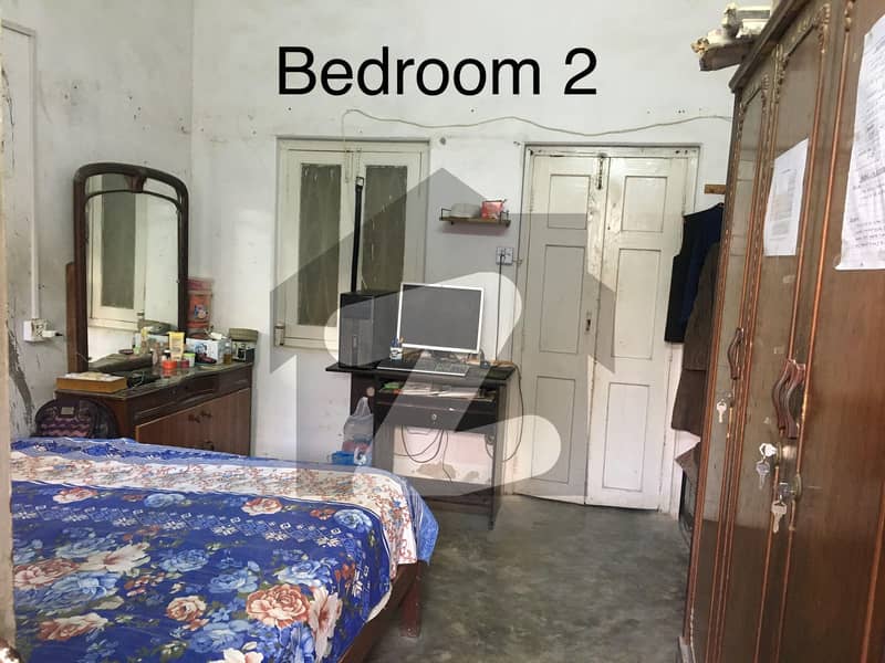 ناظم آباد کراچی میں 2 کمروں کا 5 مرلہ مکان 1.8 کروڑ میں برائے فروخت۔