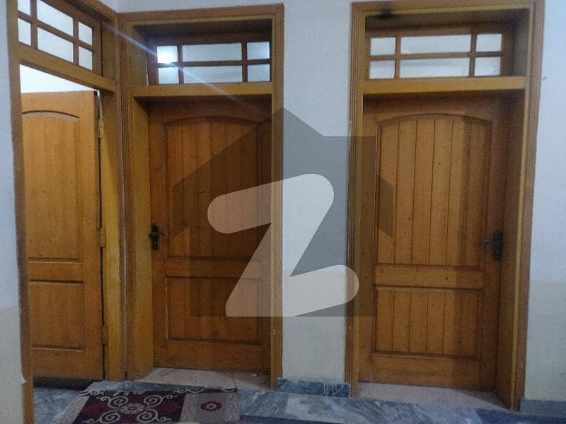 مہربان کالونی اسلام آباد میں 3 کمروں کا 5 مرلہ بالائی پورشن 25 ہزار میں کرایہ پر دستیاب ہے۔