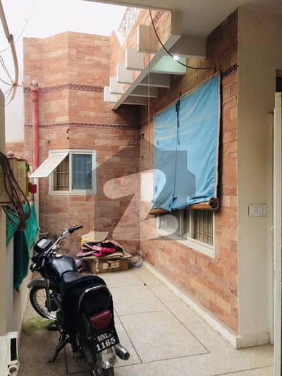 شادمان کالونی ملتان میں 2 کمروں کا 5 مرلہ مکان 25 ہزار میں کرایہ پر دستیاب ہے۔
