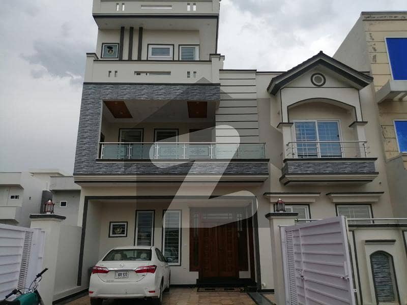 35X70 DOUBLE STORY HOUSE FOR SALE