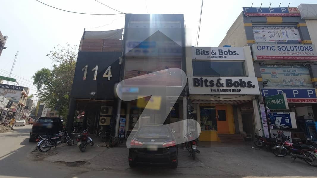 Investors Should Rent This Building Located Ideally In Model Town