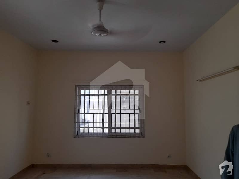 Separate Gate 3 Bedrooms Portion Drawing Dining Huge Lounge Car Parking Dha Phase 6 Rent