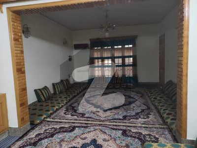 حیات آباد فیز 1 - ای3 حیات آباد فیز 1 حیات آباد پشاور میں 6 کمروں کا 1 کنال مکان 5.5 کروڑ میں برائے فروخت۔