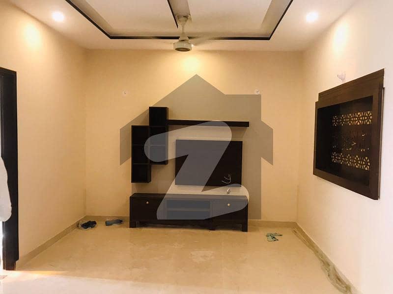 5 Marla House Available For Rent In Eden Boulevard College Road Lahore