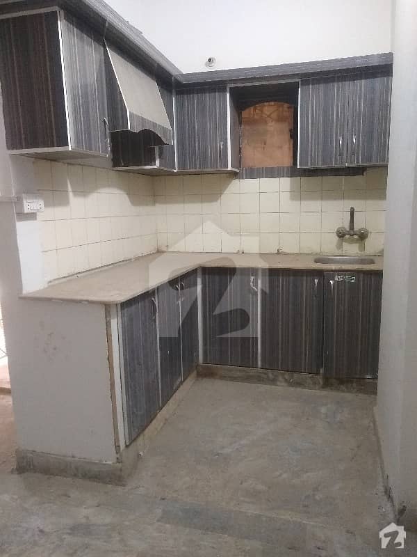 2 Bed D. d Flat In Johar