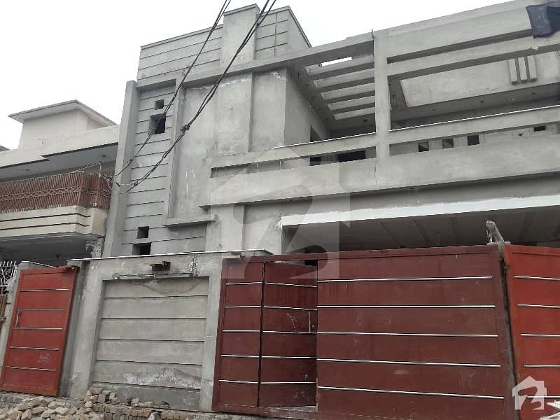 حیات آباد فیز 6 - ایف3 حیات آباد فیز 6 حیات آباد پشاور میں 9 کمروں کا 10 مرلہ مکان 6.7 کروڑ میں برائے فروخت۔