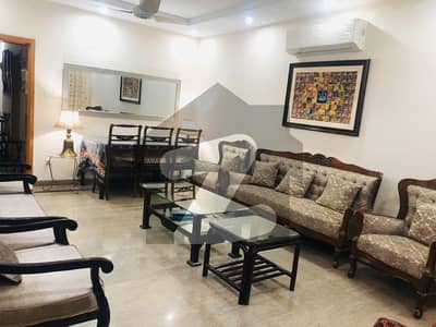 انفنٹری روڈ لاہور میں 5 کمروں کا 10 مرلہ مکان 3.65 کروڑ میں برائے فروخت۔