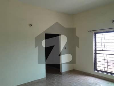 10 Marla House For Rent Central Park Lahore