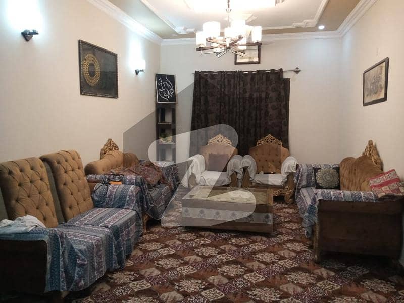 گلستانِِ جوہر ۔ بلاک 16 گلستانِ جوہر کراچی میں 6 کمروں کا 5 مرلہ فلیٹ 3 کروڑ میں برائے فروخت۔