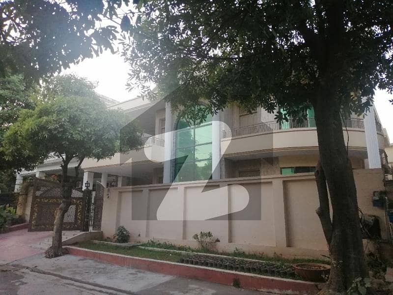 Beautiful Luxurious House Available In Chaklala Scheme 3