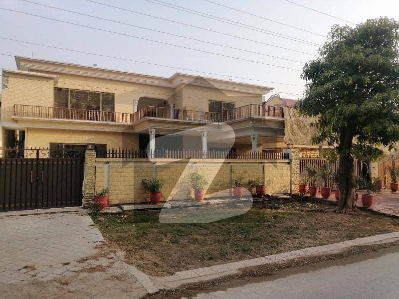 چکلالہ سکیم 3 چکلالہ سکیم راولپنڈی میں 7 کمروں کا 1 کنال مکان 6.5 کروڑ میں برائے فروخت۔