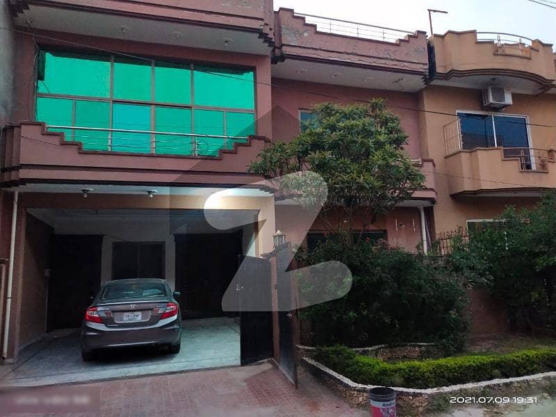 سوان گارڈن اسلام آباد میں 6 کمروں کا 10 مرلہ مکان 2.5 کروڑ میں برائے فروخت۔