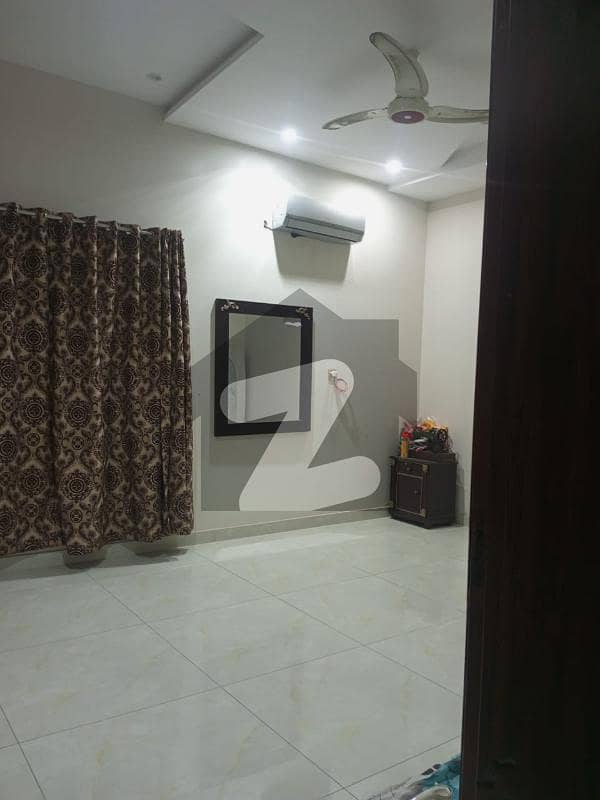 1 Kanal Upper Portion On Ideal Location Available For Rent In Nfc 1 3rd Floor