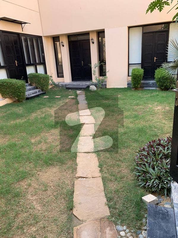 1000 Sq Yard House Available For Rent At Dha Phase 6