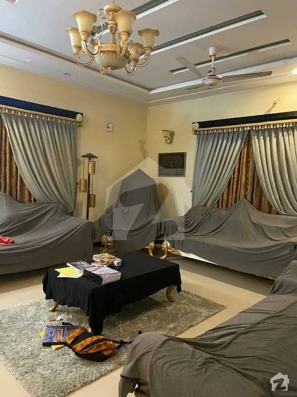 گلستانِِ جوہر ۔ بلاک 2 گلستانِ جوہر کراچی میں 8 کمروں کا 16 مرلہ مکان 7.65 کروڑ میں برائے فروخت۔