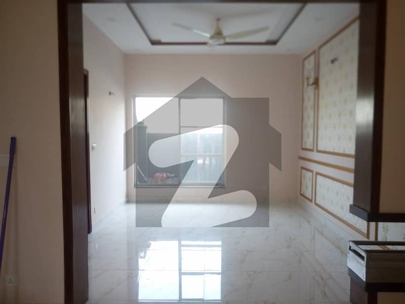 پراگون سٹی - آرچرڈ ١ بلاک پیراگون سٹی لاہور میں 3 کمروں کا 5 مرلہ مکان 1.9 کروڑ میں برائے فروخت۔
