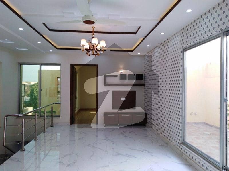 10 Marla House For sale In Paragon City Woods Block Paragon City