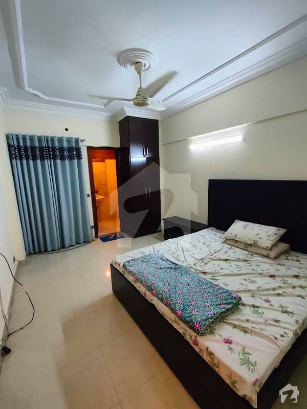 کلفٹن ۔ بلاک 3 کلفٹن کراچی میں 3 کمروں کا 6 مرلہ فلیٹ 2.8 کروڑ میں برائے فروخت۔
