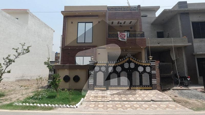 پارک ویو سٹی ۔ جیڈ ایکسٹینشن بلاک پارک ویو سٹی لاہور میں 4 کمروں کا 5 مرلہ مکان 1.6 کروڑ میں برائے فروخت۔