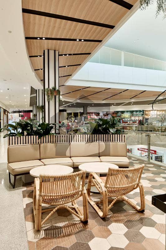 Food Court Shop In Emirates Mall