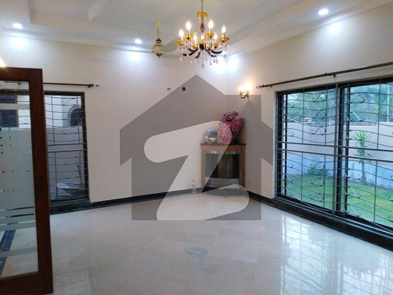 1 Kanal Super Bungalow For Sale In Sui Gas Society Phase 1