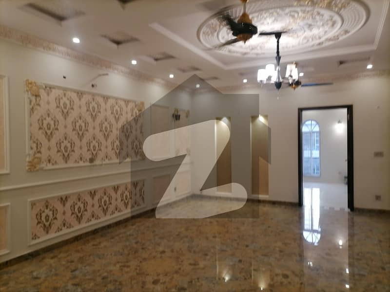 Highly-Desirable 1 Kanal House Available In Sui Gas Society Phase 1