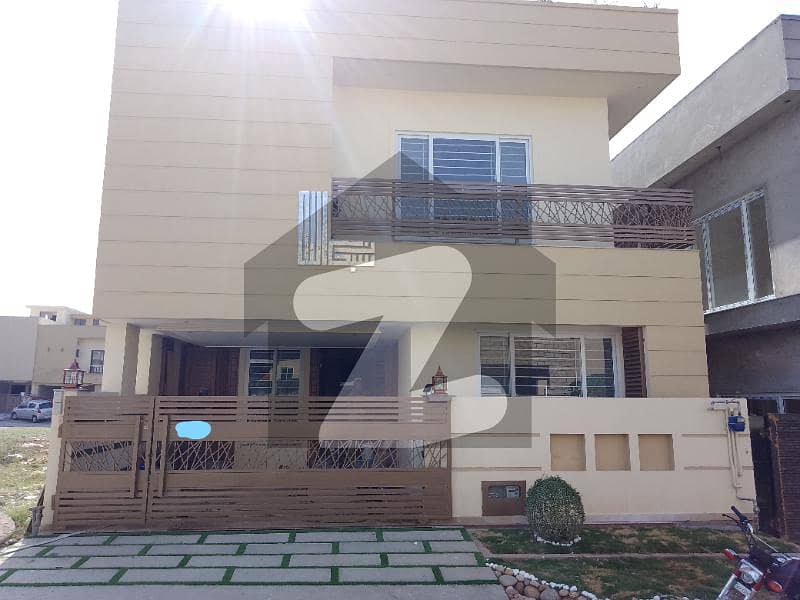 7 Marla Brand New Designer House For Sale In Usman Block