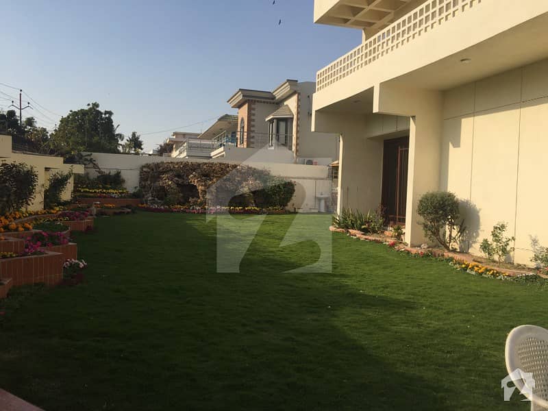 1000 Sqyd Bungalow Available For Rent At Dha Phase 5