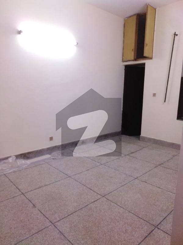 4500 Square Feet Upper Portion In Lahore Is Available For Rent