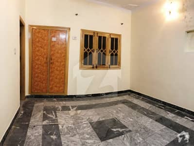 حیات آباد فیز 6 - ایف3 حیات آباد فیز 6 حیات آباد پشاور میں 3 کمروں کا 7 مرلہ بالائی پورشن 38 ہزار میں کرایہ پر دستیاب ہے۔