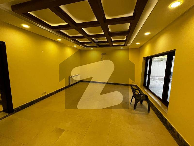 ایف ۔ 7 اسلام آباد میں 6 کمروں کا 1.07 کنال مکان 22 کروڑ میں برائے فروخت۔