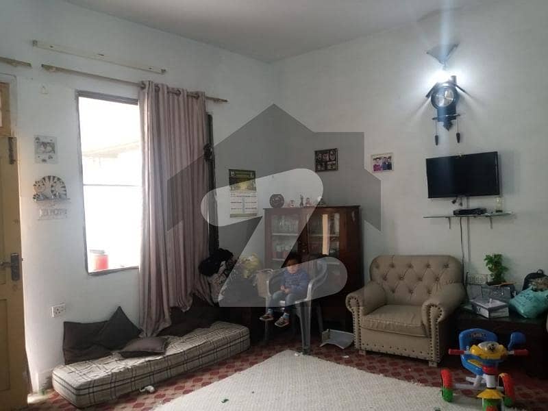 سواتی گیٹ پشاور میں 5 کمروں کا 6 مرلہ مکان 1.2 کروڑ میں برائے فروخت۔