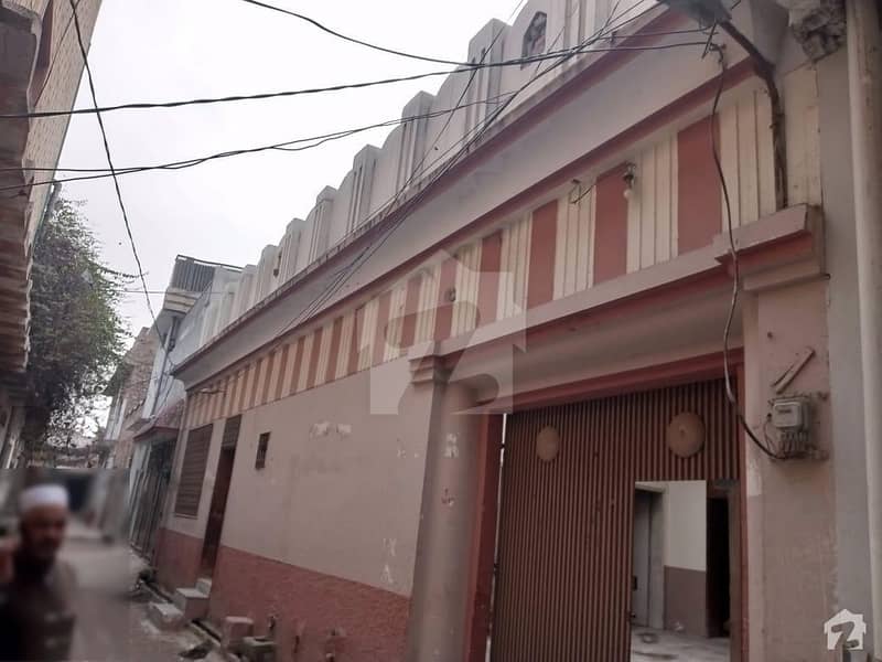 گلبرگ پشاور میں 5 کمروں کا 10 مرلہ مکان 2.5 کروڑ میں برائے فروخت۔