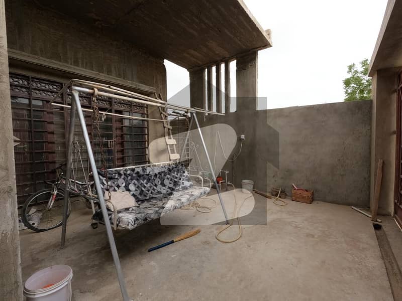 گارڈن سٹی ۔ بلاک بی گارڈن سٹی گداپ ٹاؤن کراچی میں 4 کمروں کا 16 مرلہ مکان 2.4 کروڑ میں برائے فروخت۔
