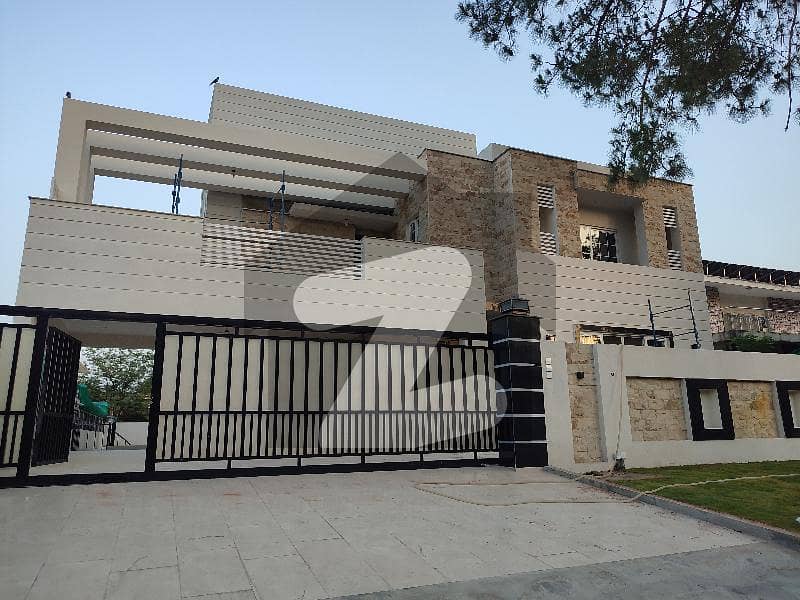 Brand New Luxury House On Extremely Prime Location Available For Rent In Islamabad