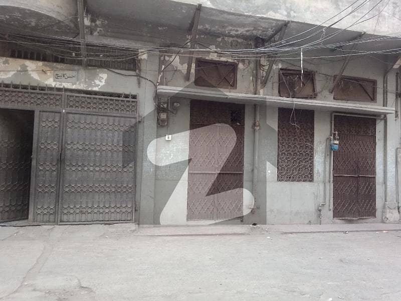 سلطان پورہ لاہور میں 6 کمروں کا 6 مرلہ مکان 1.3 کروڑ میں برائے فروخت۔