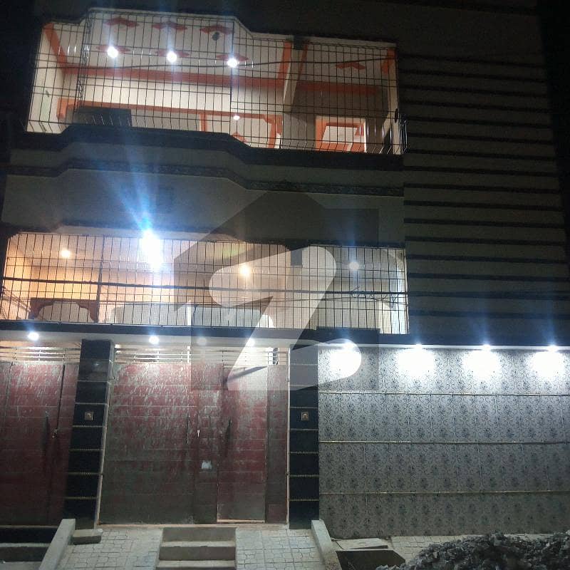 سُرجانی ٹاؤن - سیکٹر 4ڈی سُرجانی ٹاؤن گداپ ٹاؤن کراچی میں 6 کمروں کا 5 مرلہ مکان 1.7 کروڑ میں برائے فروخت۔