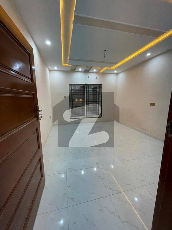 10 Marla Beautiful Location House Available For Rent In Bahria Town Phase 8 Sector C