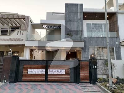 10 Marla Brand New House Full Furnished With Basement For Sale in Citi Housing Block-D