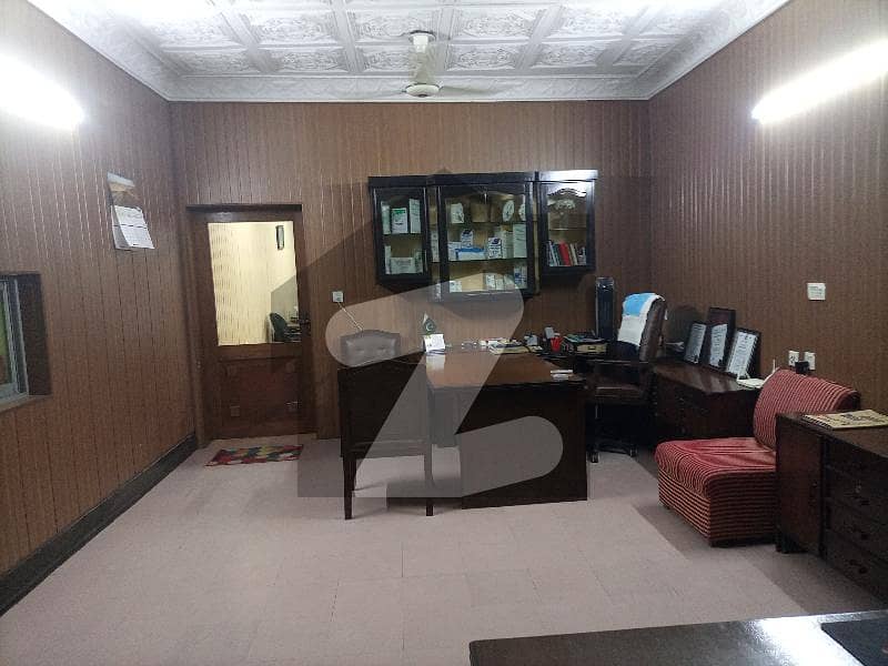 کینال ویو لاہور میں 4 کنال فیکٹری 22 کروڑ میں برائے فروخت۔ کینال ویو لاہور میں 4 کنال فیکٹری 22 کروڑ میں برائے فروخت۔