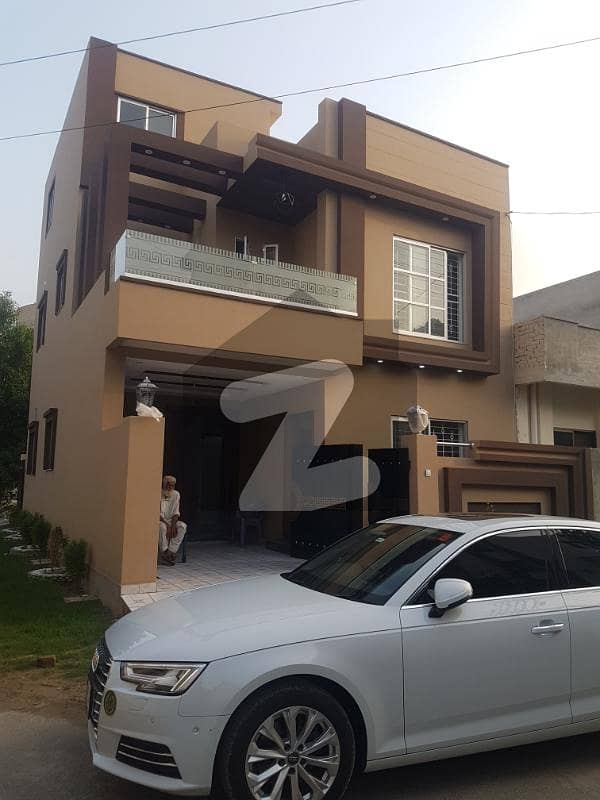 5.33 Marla Top Located Owner Built Villa For Sale In Canal Garden Near Bahria Town Lahore