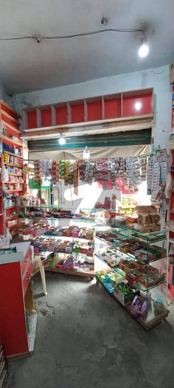 ڈیفینس کالونی راولپنڈی میں 0.10 مرلہ دکان 8 لاکھ میں برائے فروخت۔