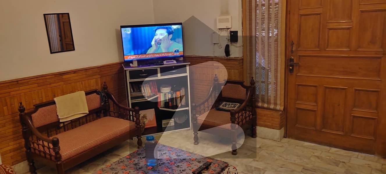 ماڈل سٹی رائل ولاز لوئر کینال روڈ فیصل آباد میں 3 کمروں کا 4 مرلہ مکان 1.2 کروڑ میں برائے فروخت۔