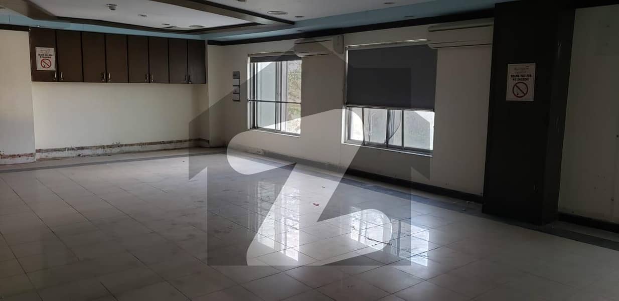 Building Of 2 Kanal Is Available For rent In Garden Town Main Boulevard
