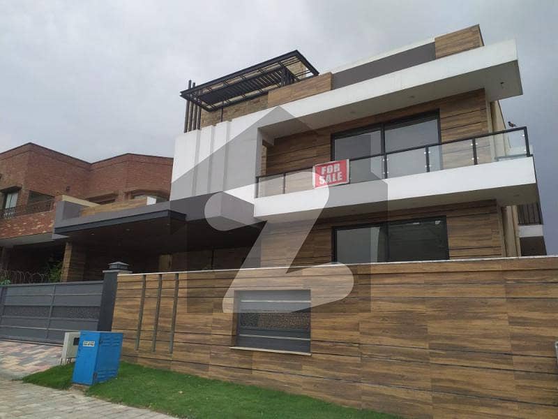 Kanal Corner House Available For Sale In Dha Phase 2 Islamabad