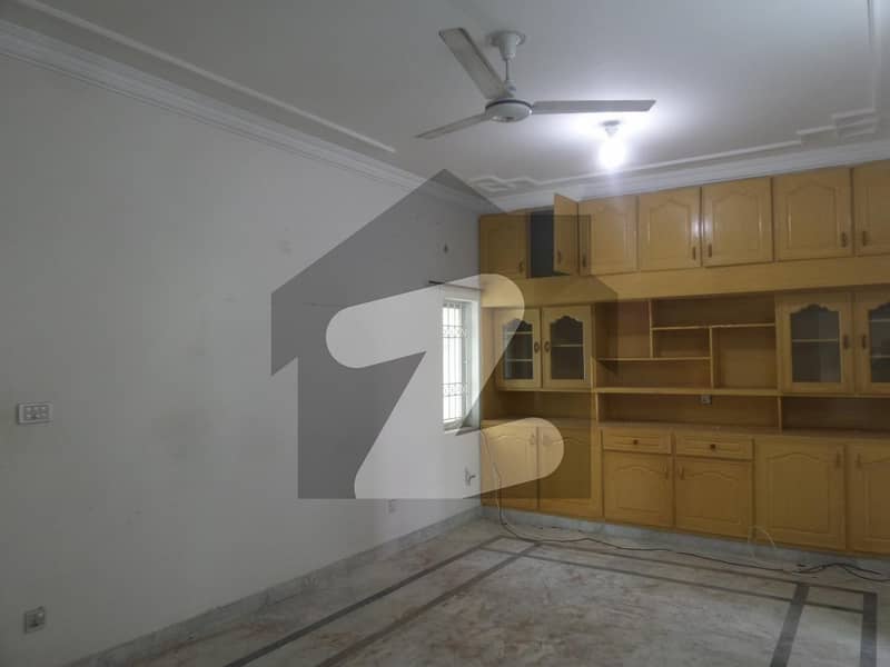 2250 Square Feet House In Madina Town Best Option