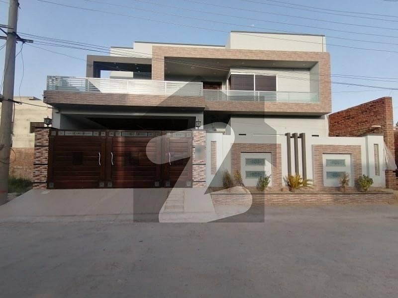 کینال گارڈن کینال روڈ رحیم یار خان میں 7 کمروں کا 12 مرلہ مکان 2.1 کروڑ میں برائے فروخت۔